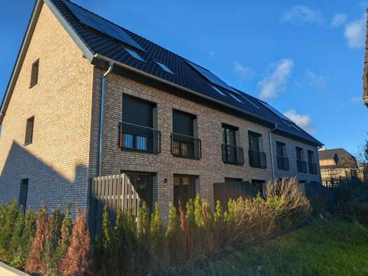 Reihenmittelhaus zum Kauf - Erstbezug 650.000 € 5 Zimmer 137,8 m² 964,5 m² Grundstück Oststeinbek 22113