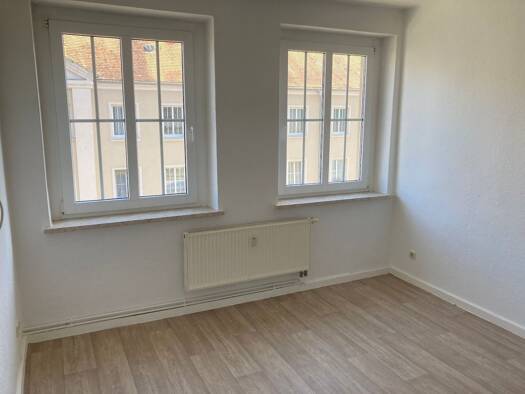 Wohnung zur Miete 275 € 2 Zimmer 49,9 m² EG Heinrich-Heine-Straße 7 Roßlau Dessau-Roßlau 06862