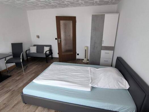 WG-Zimmer zur Miete Wohnen auf Zeit 1.250 € 35 m² frei ab 30.06.2026 Reußensteinstraße 0 Böblingen 71032