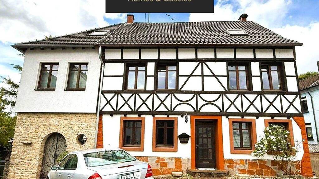 Einfamilienhaus zum Kauf 249.000 € 10 Zimmer 315 m² 850 m² Grundstück Beckingen 66701