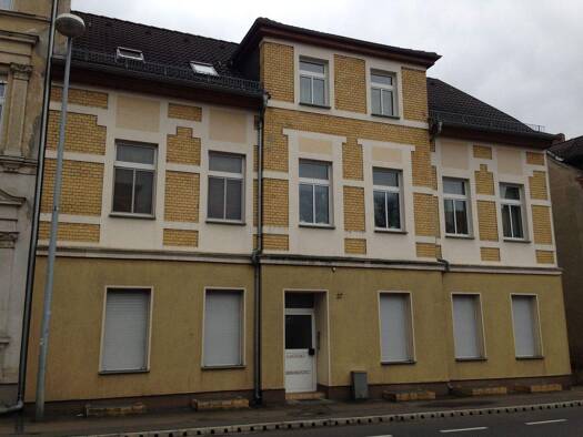 Wohnung zur Miete 440 € 2,5 Zimmer 67,7 m² Geschoss 2/2 frei ab 01.05.2026 Zerbster Straße 27 Coswig Coswig (Anhalt) 06869