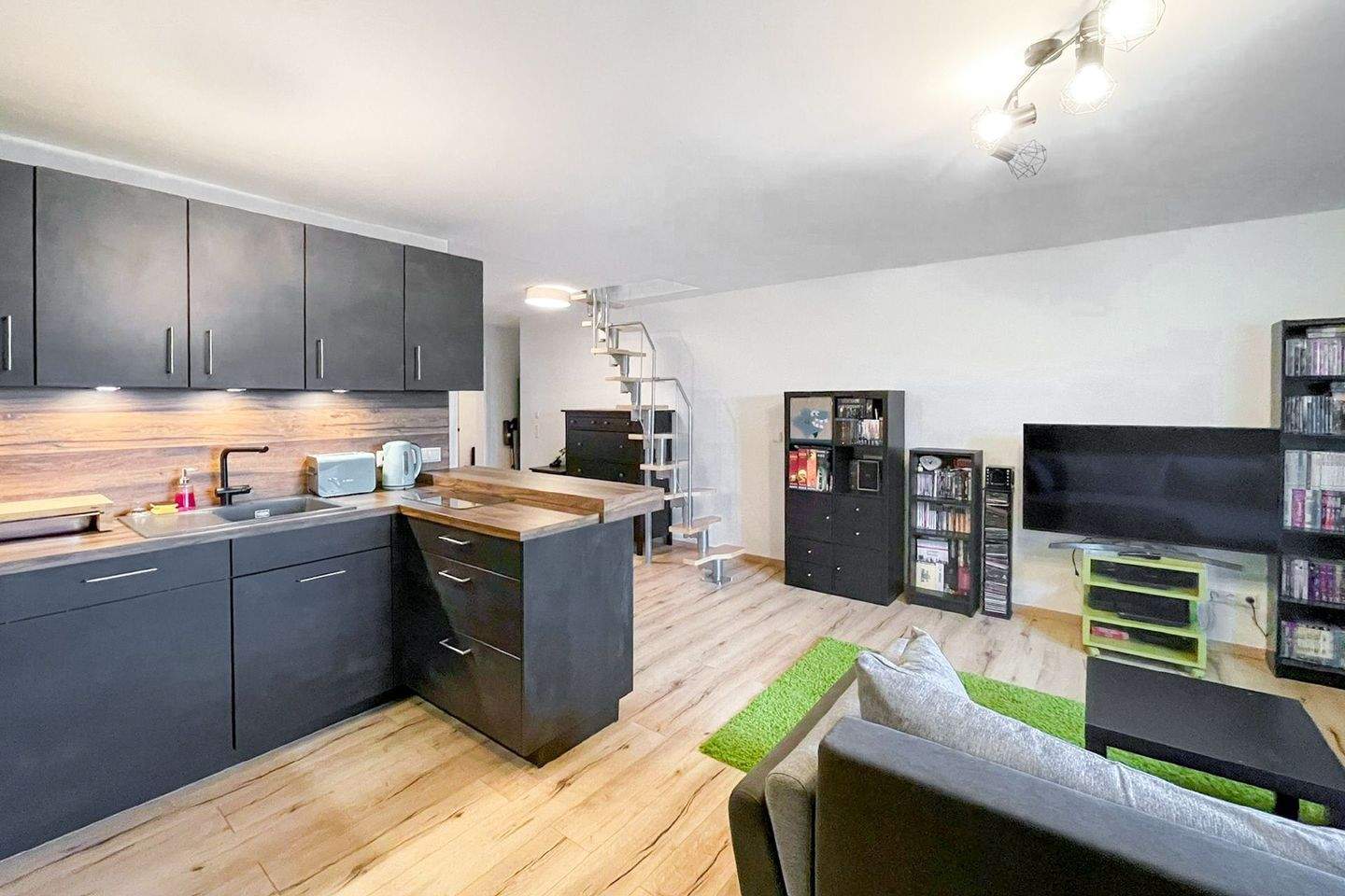 Immobilie in Scheyern - AIGNER - Kernsanierte 2-Zimmer- Wohnung in Scheyern - Bild 2