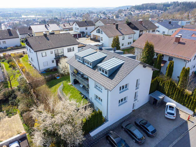 Haus zum Kauf 1.090.000 € 13 Zimmer 344 m² 750 m² Grundstück Deggendorf Deggendorf 94469