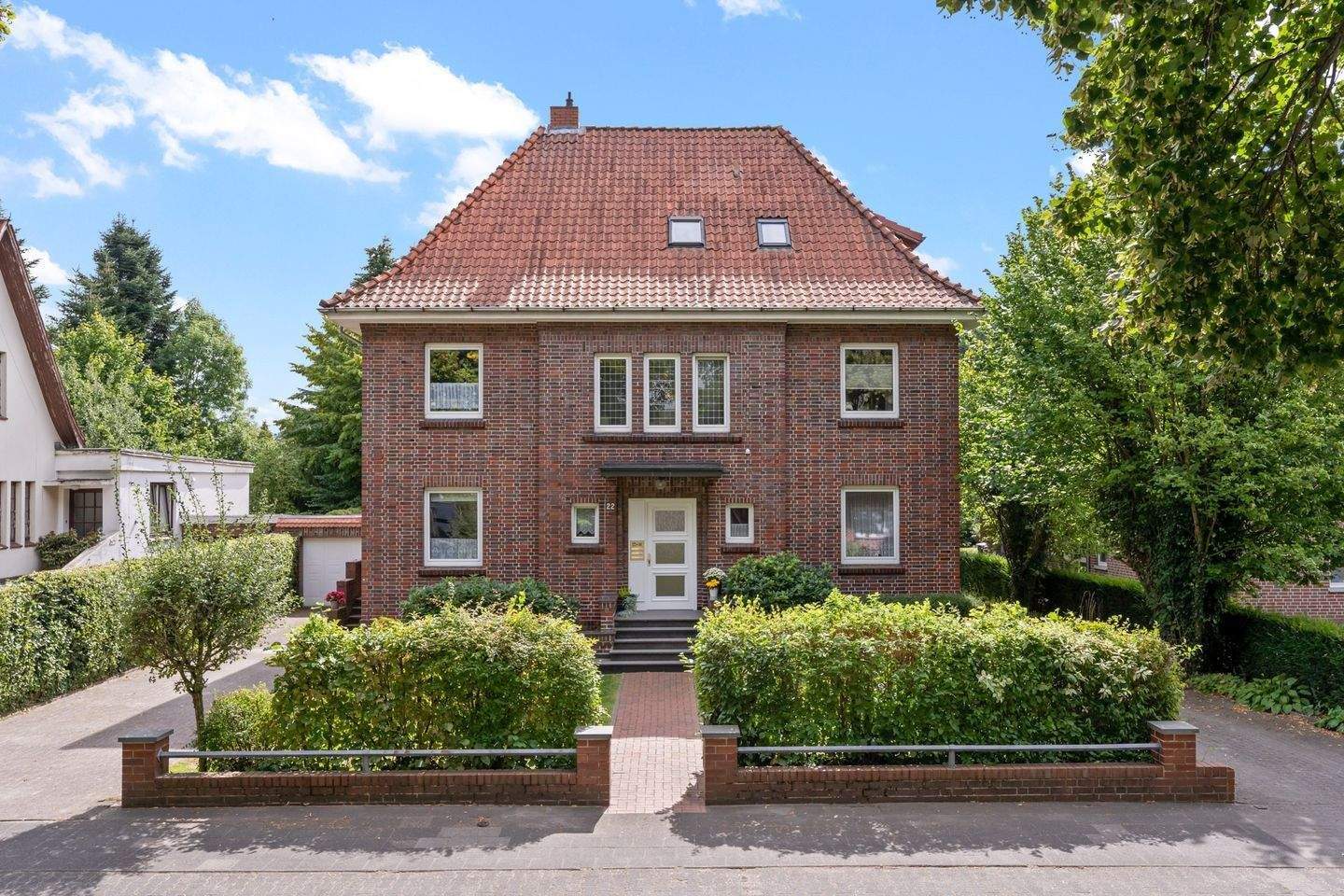 großzügige Erdgeschosswohnung in zentraler Lage