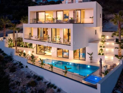 Einfamilienhaus zum Kauf 1.950.000 € 15 Zimmer 351 m² Čiovo, Trogir Trogir 21220