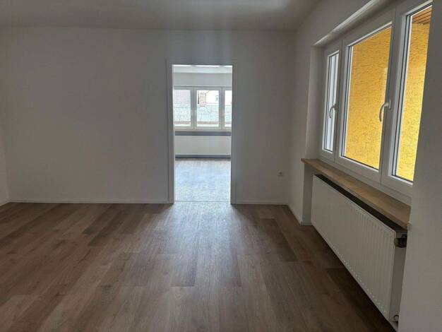 Wohnung zur Miete 850 € 3 Zimmer 103 m² 1. Geschoss Prechtlstr. 1 Haselmühl Kümmersbruck 92245