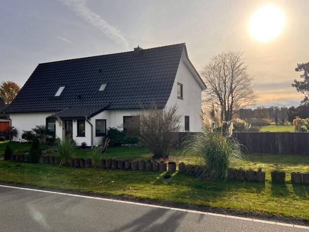 Mehrfamilienhaus zum Kauf 375.000 € 7 Zimmer 218 m² 1.850 m² Grundstück frei ab sofort Harrendorf Hagen im Bremischen 27628