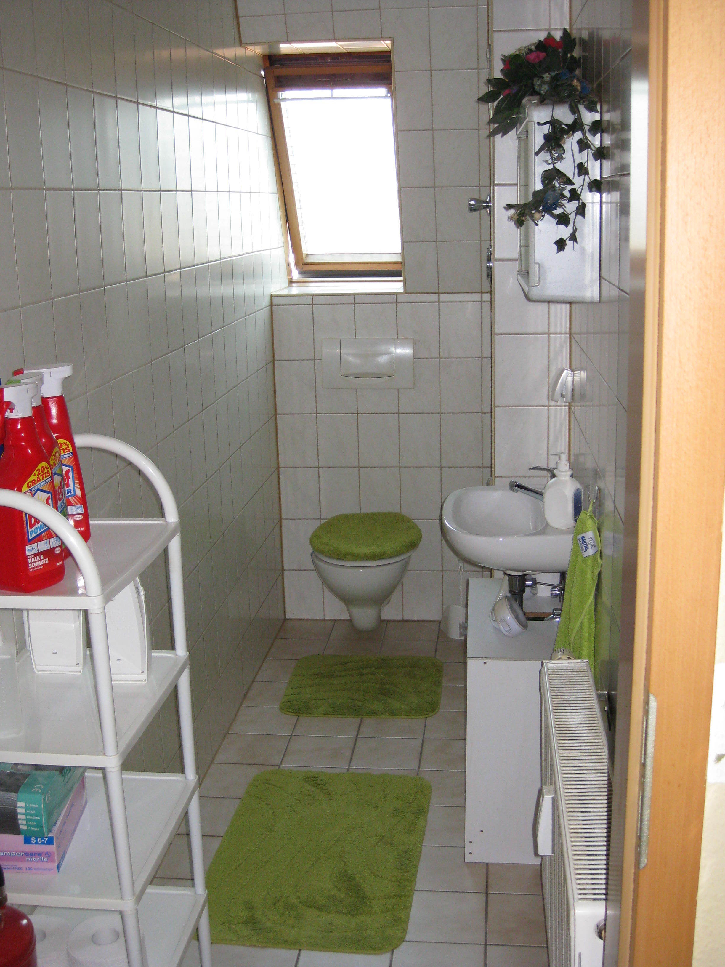 Wohnung zur Miete 450 € 3 Zimmer 95 m²<br/>Wohnfläche 3.<br/>Geschoss 01.02.2025<br/>Verfügbarkeit Platz der OdF 1a Cumbach Rudolstadt 07407