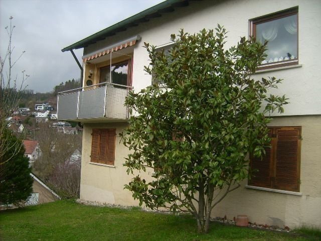 Einfamilienhaus zum Kauf als Kapitalanlage geeignet 259.000 € 6 Zimmer 125 m²<br/>Wohnfläche 929 m²<br/>Grundstück Oberndorf Oberndorf am Neckar 78727