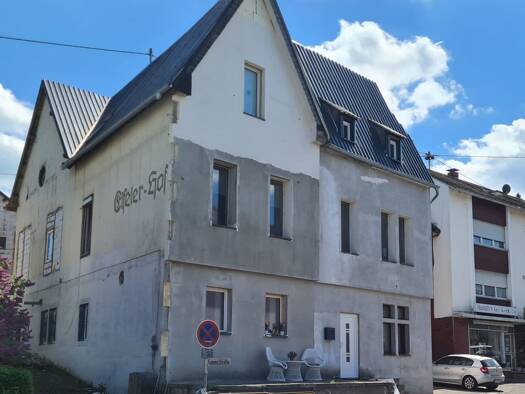Mehrfamilienhaus zum Kauf als Kapitalanlage geeignet 9.000 € 1 Zimmer 342 m² 441 m² Grundstück Lutzerath Lutzerath 56826