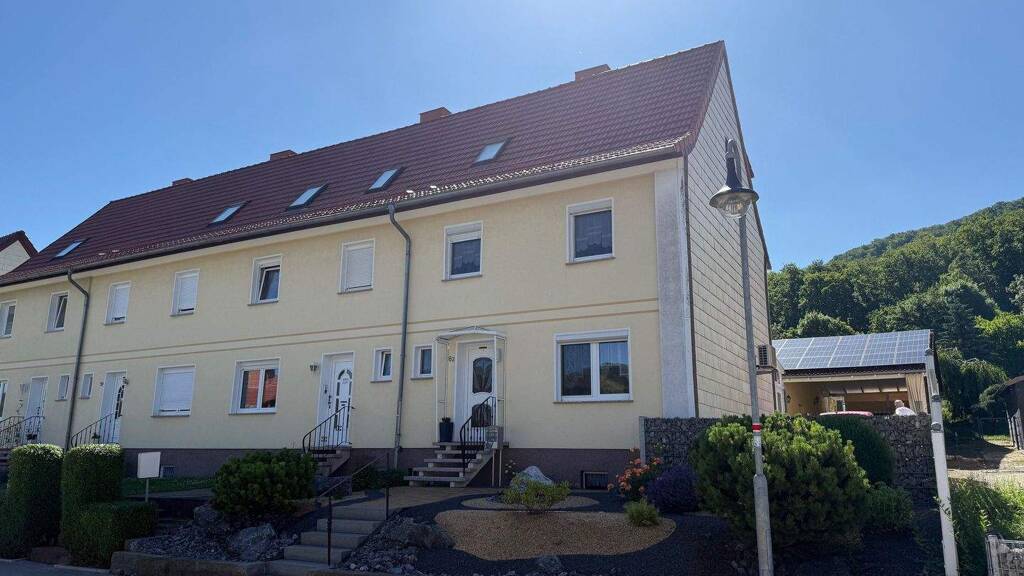 Reihenendhaus zum Kauf 195.000 € 6 Zimmer 122 m² 465 m² Grundstück frei ab sofort Holungen Sonnenstein 37345