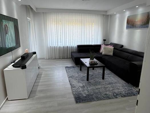 Wohnung zum Kauf provisionsfrei 325.000 € 3 Zimmer 75 m² Geschoss 2/2 Landauer Straße 22 Nied Frankfurt am Main 65934