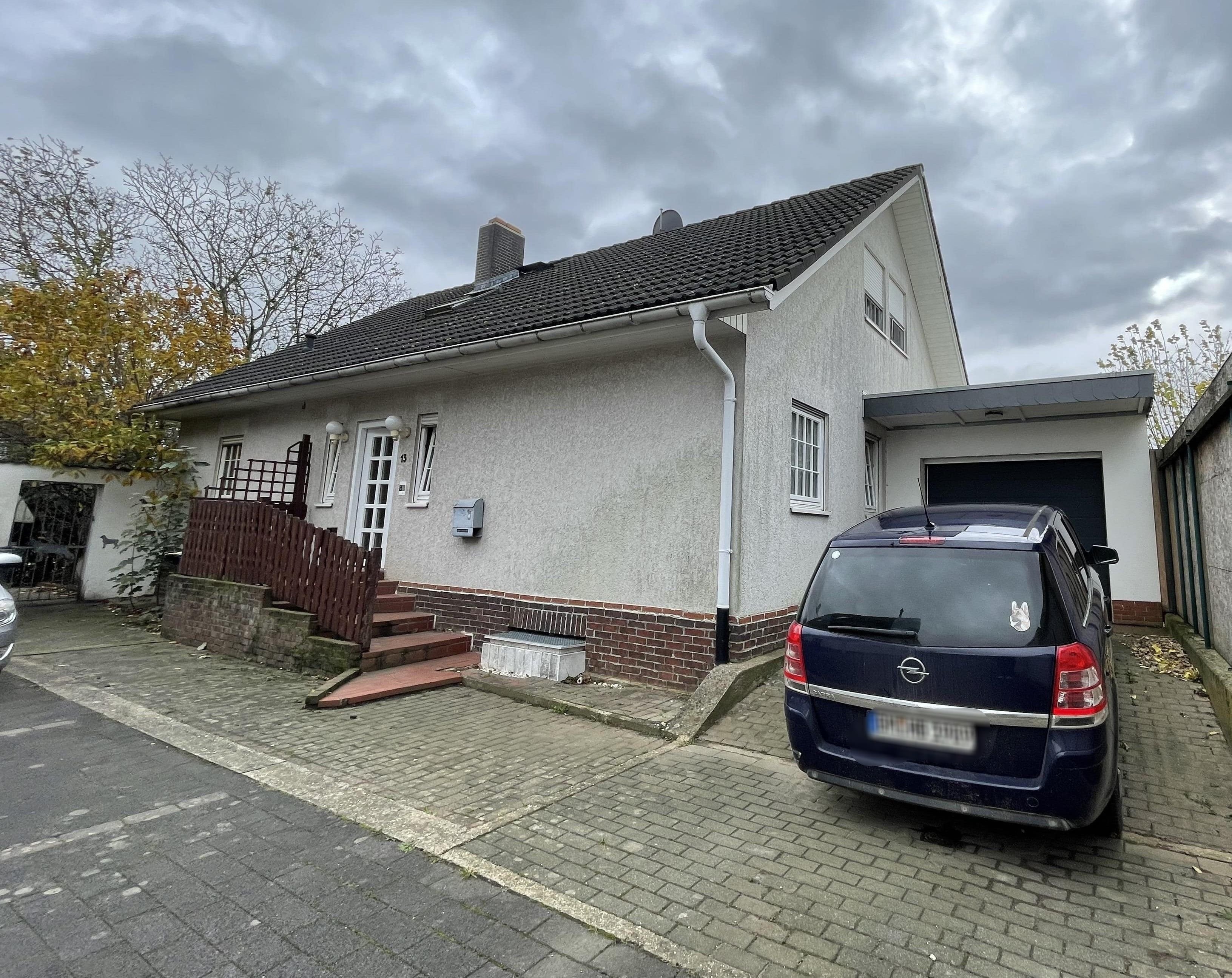 Einfamilienhaus zum Kauf 550.000 € 7 Zimmer 196 m²<br/>Wohnfläche 684 m²<br/>Grundstück Berzdorf Wesseling 50389