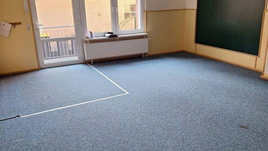 Büro zur Miete 750 € 3 Zimmer 90 m² Bürofläche Uelzen 29525