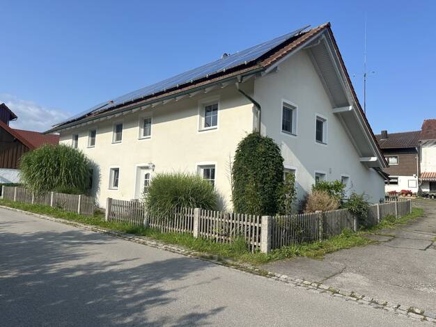 Einfamilienhaus zum Kauf 360.000 € 8 Zimmer 210 m² 438 m² Grundstück Wolfakirchen Haarbach 94542