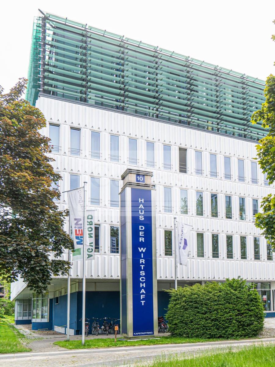 Bürogebäude zur Miete 12 € 474,6 m²<br/>Bürofläche ab 474,6 m²<br/>Teilbarkeit Winterhude Hamburg 22297