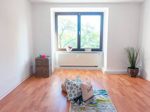 Wohnung zur Miete 260 € 2 Zimmer 47,7 m² 1. Geschoss Bahnstr. 51 Schönau Chemnitz 09116