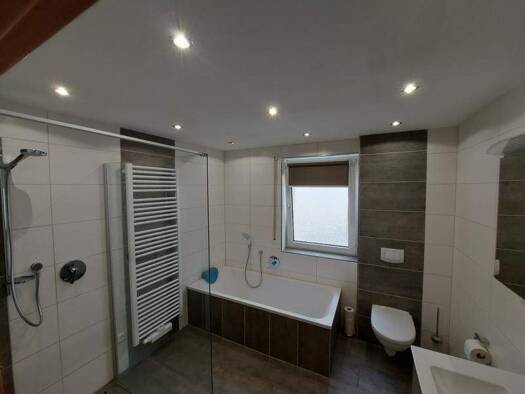 Wohnung zur Miete 540 € 3,5 Zimmer 85 m² Holzhausen Dittelbrunn 97456