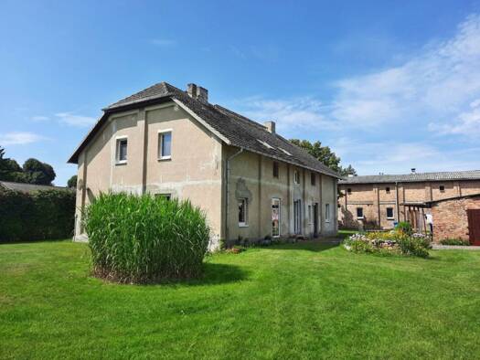 Einfamilienhaus zum Kauf 179.900 € 5 Zimmer 220 m² 2.992 m² Grundstück Sarnow 17392