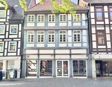 Wohn- und Geschäftshaus zum Kauf als Kapitalanlage geeignet 645.000 € 440 m² 425 m² Grundstück Altstadt Hameln 31785