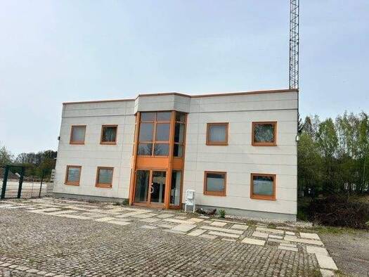 Bürofläche zur Miete provisionsfrei 6,50 € 5 Zimmer 200 m² Bürofläche Auerswalder Höhe 1 Auerswalde Lichtenau 09244