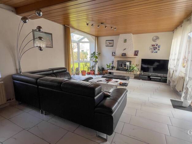 Einfamilienhaus zum Kauf 569.000 € 8 Zimmer 198 m² 666 m² Grundstück frei ab 01.09.2025 Hussenhofen Schwäbisch Gmünd 73527