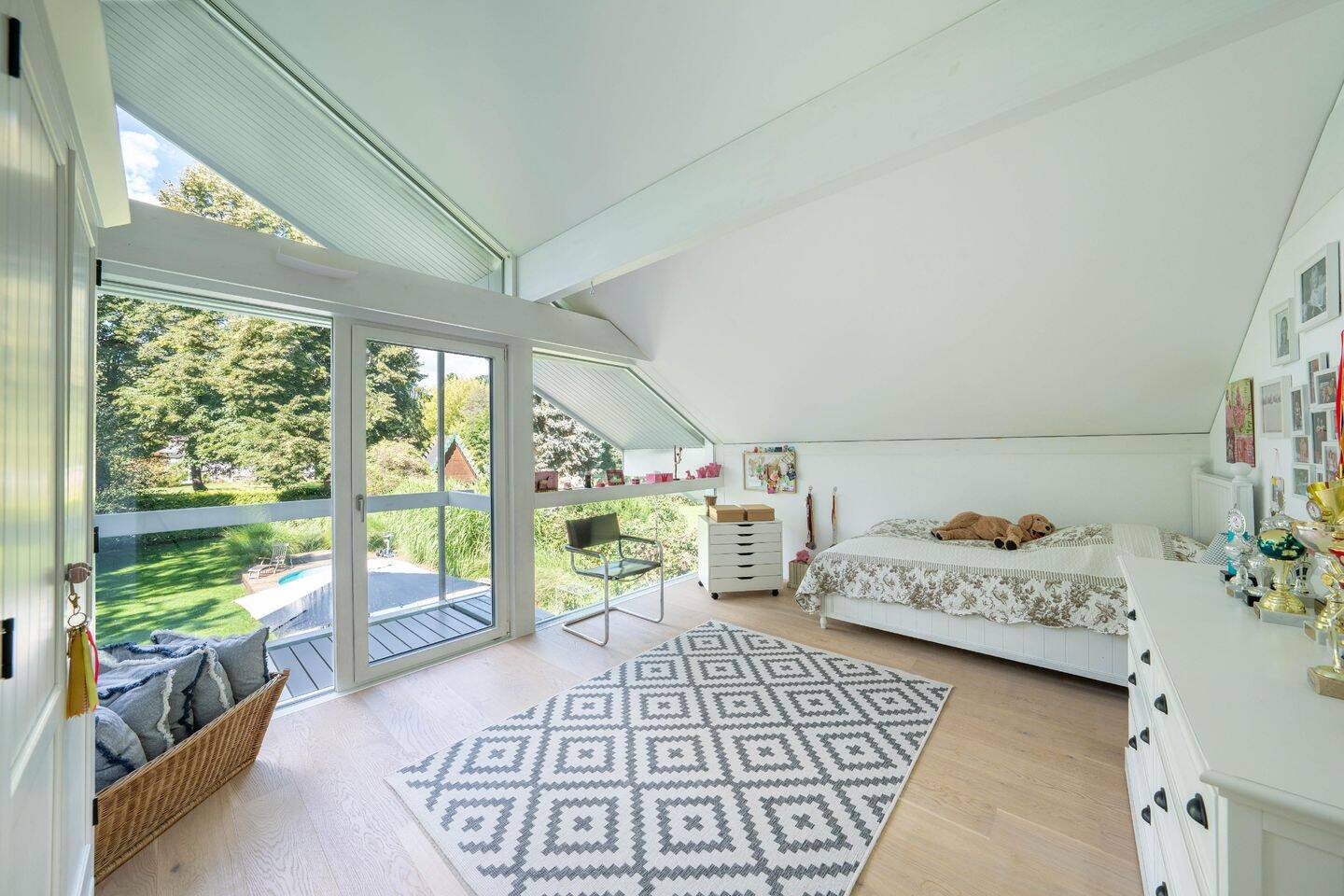 Property thumbnail 11