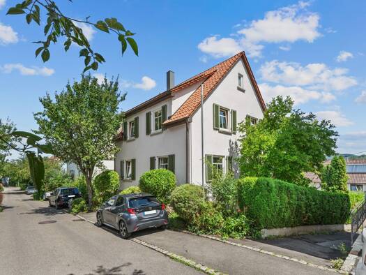 Einfamilienhaus zum Kauf 450.000 € 6 Zimmer 123,8 m² 418 m² Grundstück Pfullingen 72793
