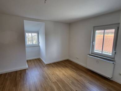 Wohnung zur Miete 720 € 4 Zimmer 90 m² Dachgeschoss frei ab 01.09.2025 Straubing Straubing 94315