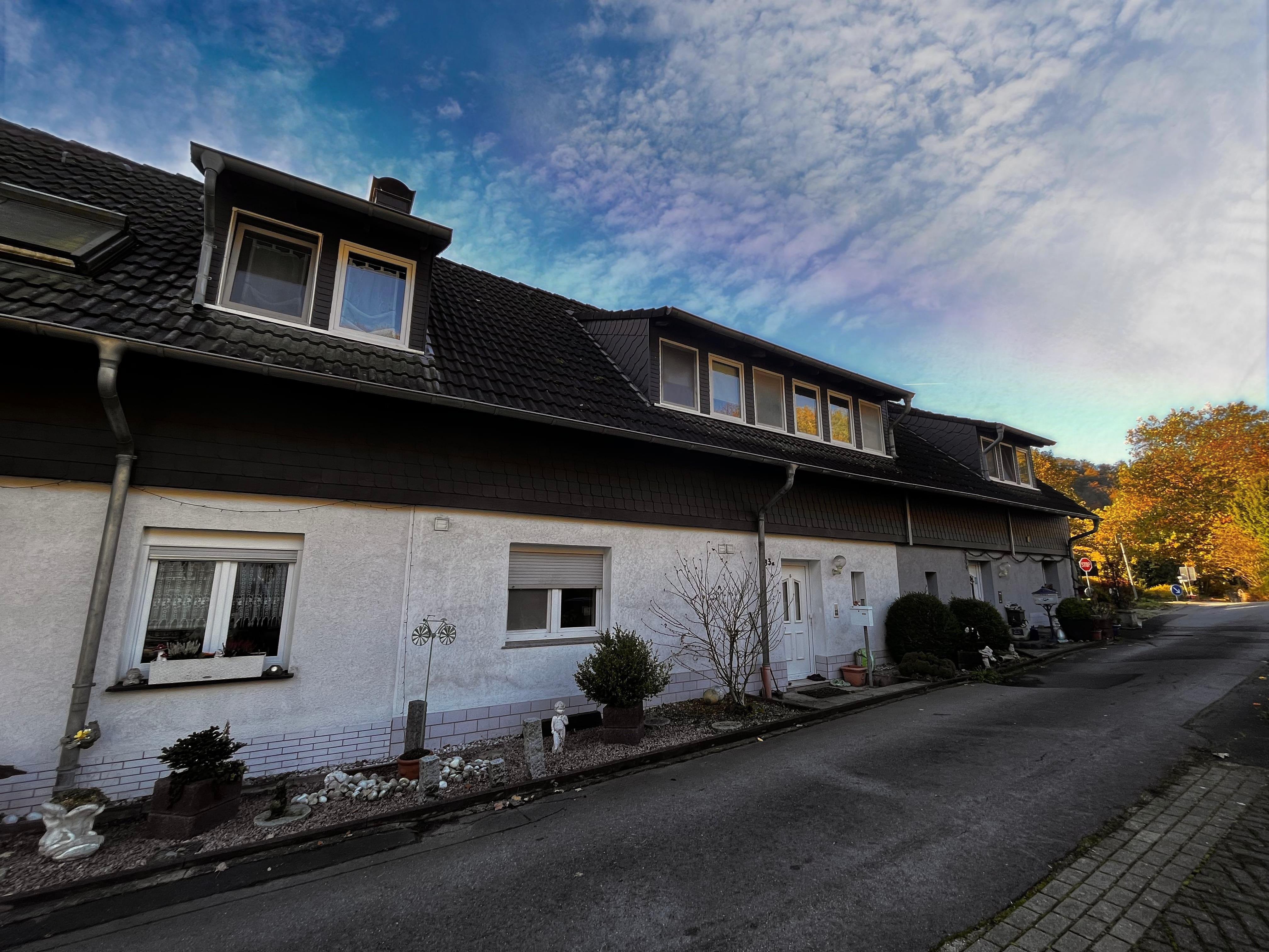 Reihenmittelhaus zum Kauf 275.000 € 4 Zimmer 118,1 m²<br/>Wohnfläche 464 m²<br/>Grundstück Schwelm 58332