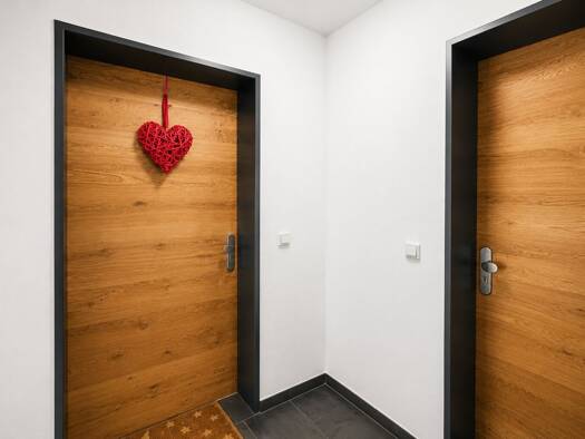 Terrassenwohnung zur Miete 1.017 € 2 Zimmer 63,6 m² EG frei ab 01.11.2026 Glasberg 12 b Kolbermoor 83059