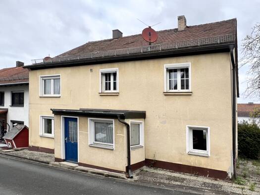 Mehrfamilienhaus zum Kauf 259.000 € 5 Zimmer 142,4 m² 291 m² Grundstück Forth Eckental / Forth 90542