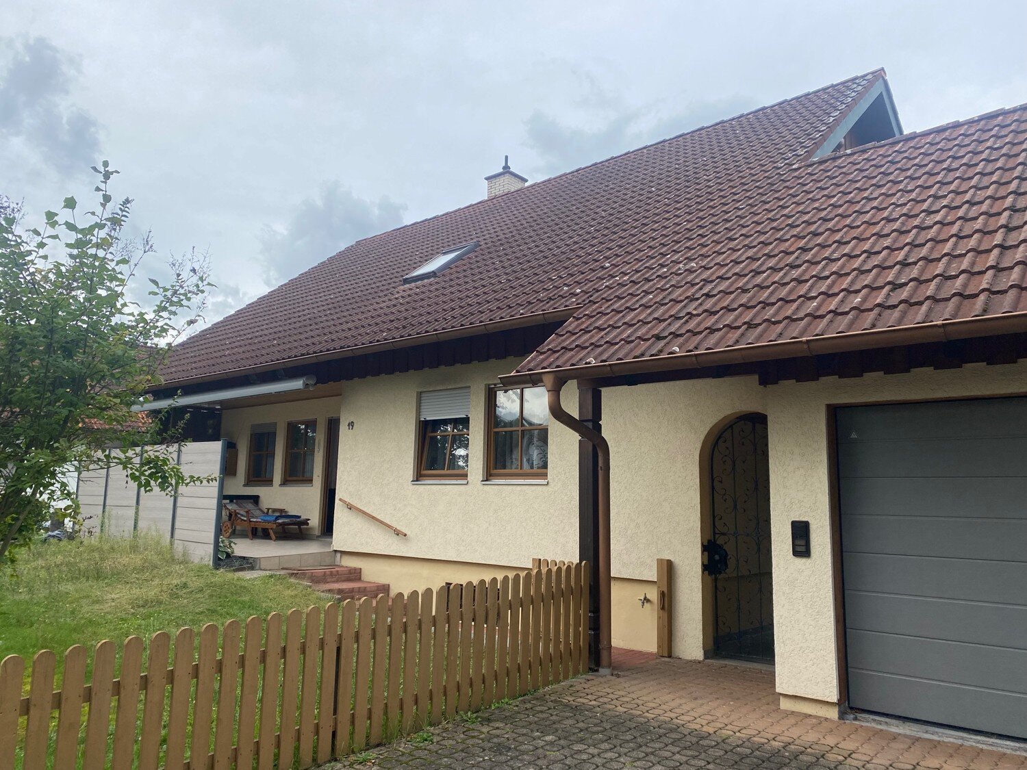 Mehrfamilienhaus zum Kauf 419.000 € 6 Zimmer 171 m²<br/>Wohnfläche 717 m²<br/>Grundstück Neustadt Neustadt a.d.Donau 93333