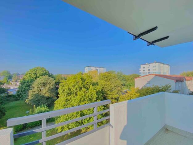 Wohnung zur Miete 735 € 3 Zimmer 67,5 m² 4. Geschoss frei ab 09.08.2026 Baumberger Str. 50 Rheindorf Leverkusen 51371