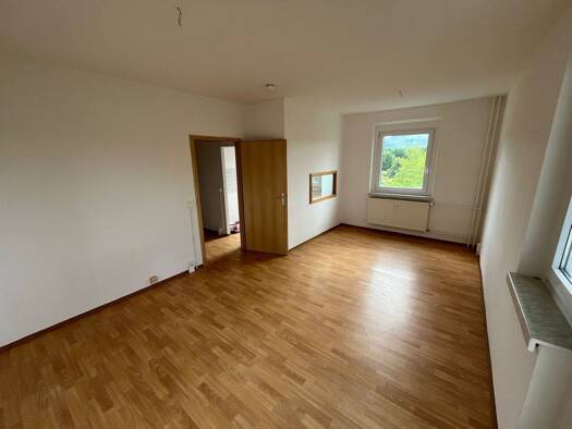 Wohnung zur Miete 207 € 1 Zimmer 37 m² 3. Geschoss frei ab sofort Allendestraße 43 Schmalkalden Schmalkalden 98574