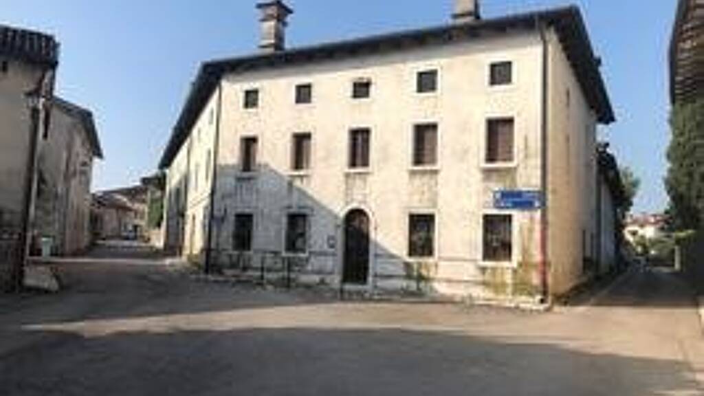 Villa zum Kauf 950.000 € 980 m² Aviano 33081