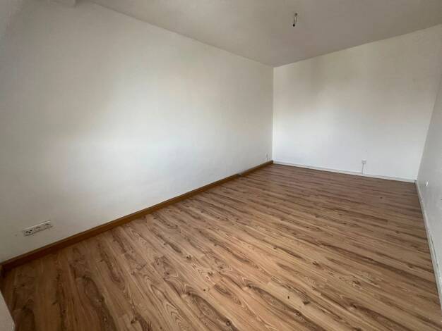 Wohnung zur Miete 430 € 4 Zimmer 65,1 m² Innenstadt Hof 95030