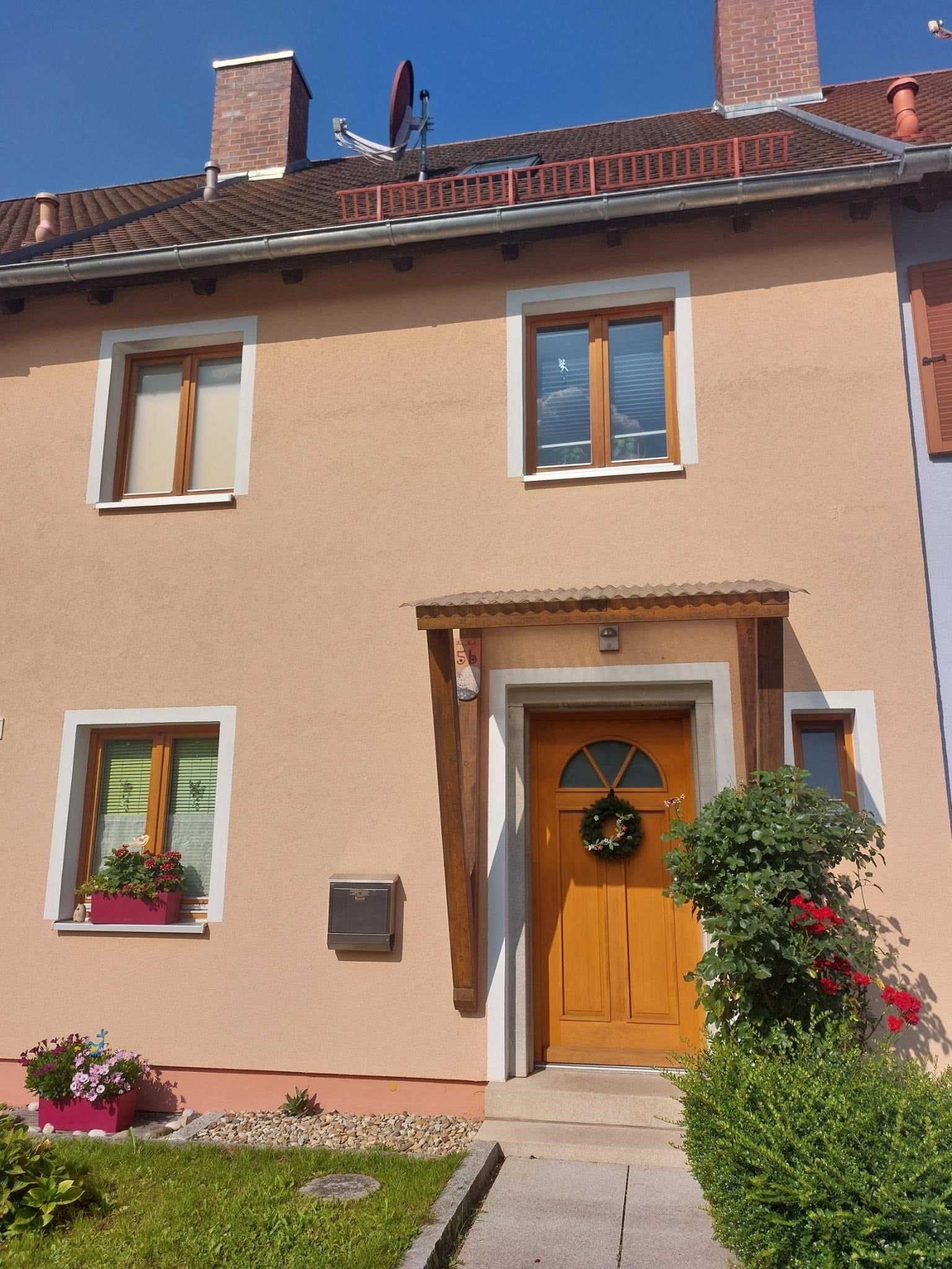 Reihenmittelhaus zum Kauf 330.000 € 6 Zimmer 130 m²<br/>Wohnfläche 185 m²<br/>Grundstück Heilsbronn Heilsbronn 91560