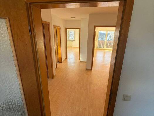 Wohnung zur Miete 400 € 3 Zimmer 72,7 m² frei ab sofort Neuhaus-Schierschnitz 96524