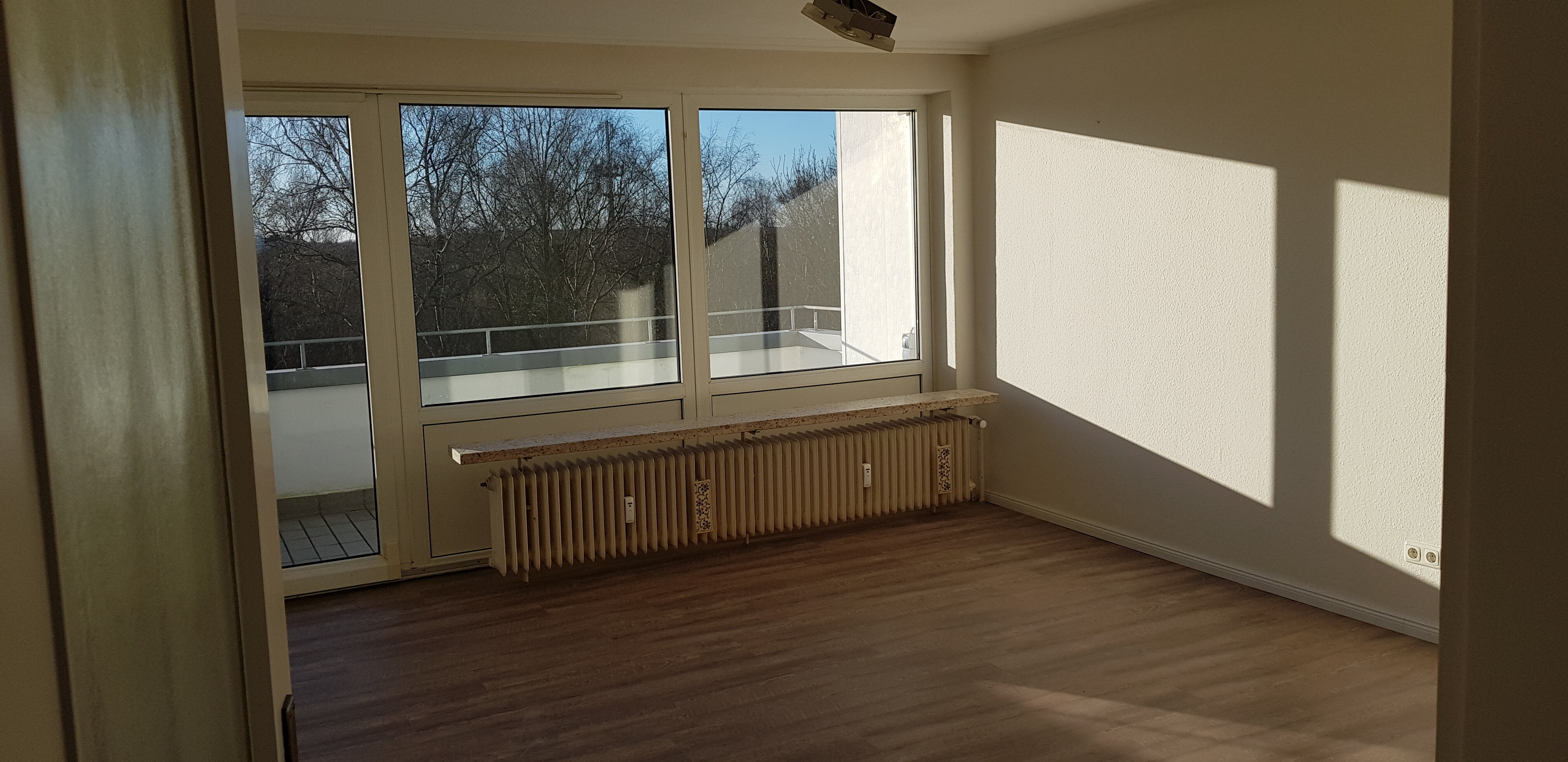 Wohnung zur Miete 960 € 3 Zimmer 83 m²<br/>Wohnfläche 7.<br/>Geschoss ab sofort<br/>Verfügbarkeit Bredowstr. Kronshagen 24119