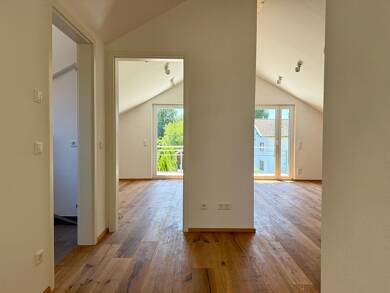 Wohnung zur Miete 850 € 2 Zimmer 52,1 m² Dachgeschoss, 2. Geschoss frei ab 01.09.2025 Kammer Traunstein / Kammer 83278