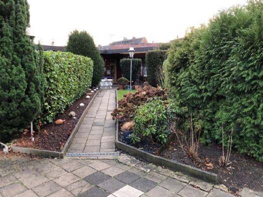 Bungalow zur Miete 840 € 3 Zimmer 109 m² 40 m² Grundstück frei ab 01.12.2026 Bergstraße 42 Hochstraß Moers 47441