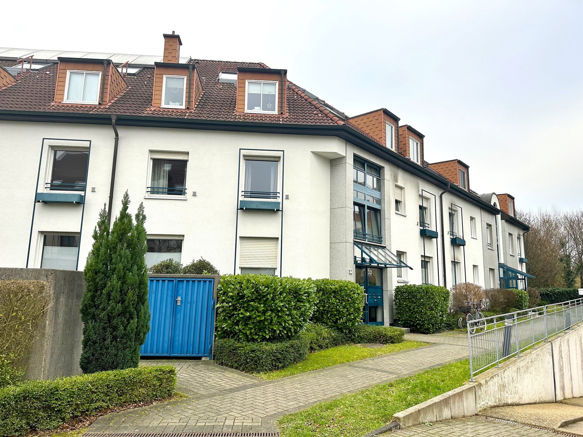 Wohnung zum Kauf 315.000 € 4 Zimmer 85 m²<br/>Wohnfläche 1.<br/>Geschoss Augustinusviertel Neuss 41464