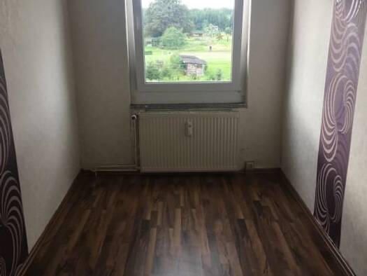 Wohnung zur Miete 606 € 8 Zimmer 135 m² 1. Geschoss frei ab sofort Friedenssiedlung 31 Klietz 39524