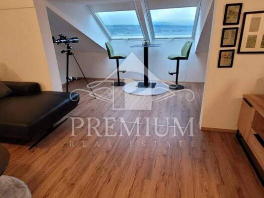 Wohnung zum Kauf 350.000 € 3 Zimmer 92 m² Opatija - Centar, Opatija Opatija
