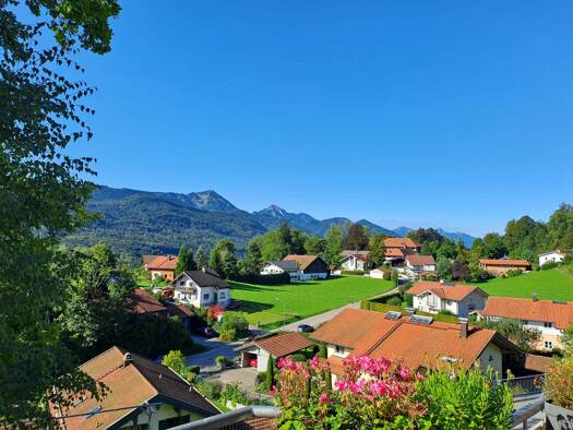 Wohnung zur Miete 1.300 € 3,5 Zimmer 104 m² Geschoss 1/3 frei ab 01.05.2026 Alzing Siegsdorf 83313