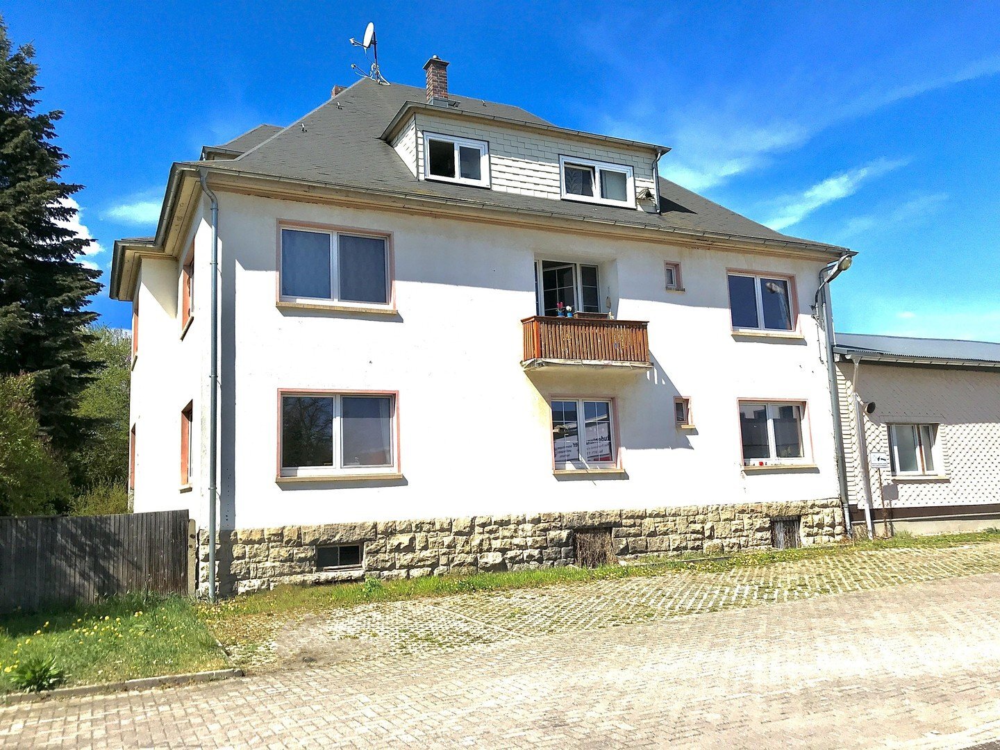 Mehrfamilienhaus zum Kauf provisionsfrei als Kapitalanlage geeignet 695.000 € 466 m²<br/>Wohnfläche 6.416 m²<br/>Grundstück Schmira Erfurt 99094