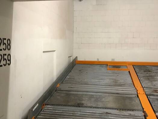 Duplex-Garage zur Miete provisionsfrei 40 € Melli-Beese-Straße 3 Laubegast Ortsamtsbereich Leuben 01279