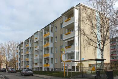 Wohnung zur Miete 351 € 3 Zimmer 58,4 m² 1. Geschoss frei ab 01.08.2025 Erich-Weinert-Straße 13 Bieblach 2 Gera 07546