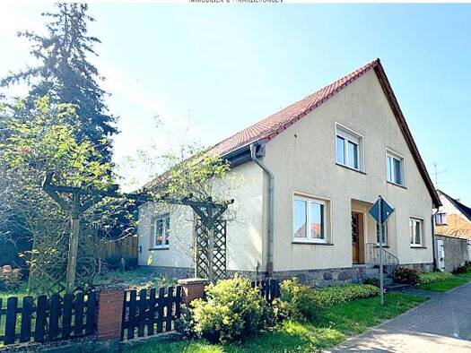 Haus zum Kauf 68.000 € 5 Zimmer 130 m² 610 m² Grundstück Diesdorf 29413